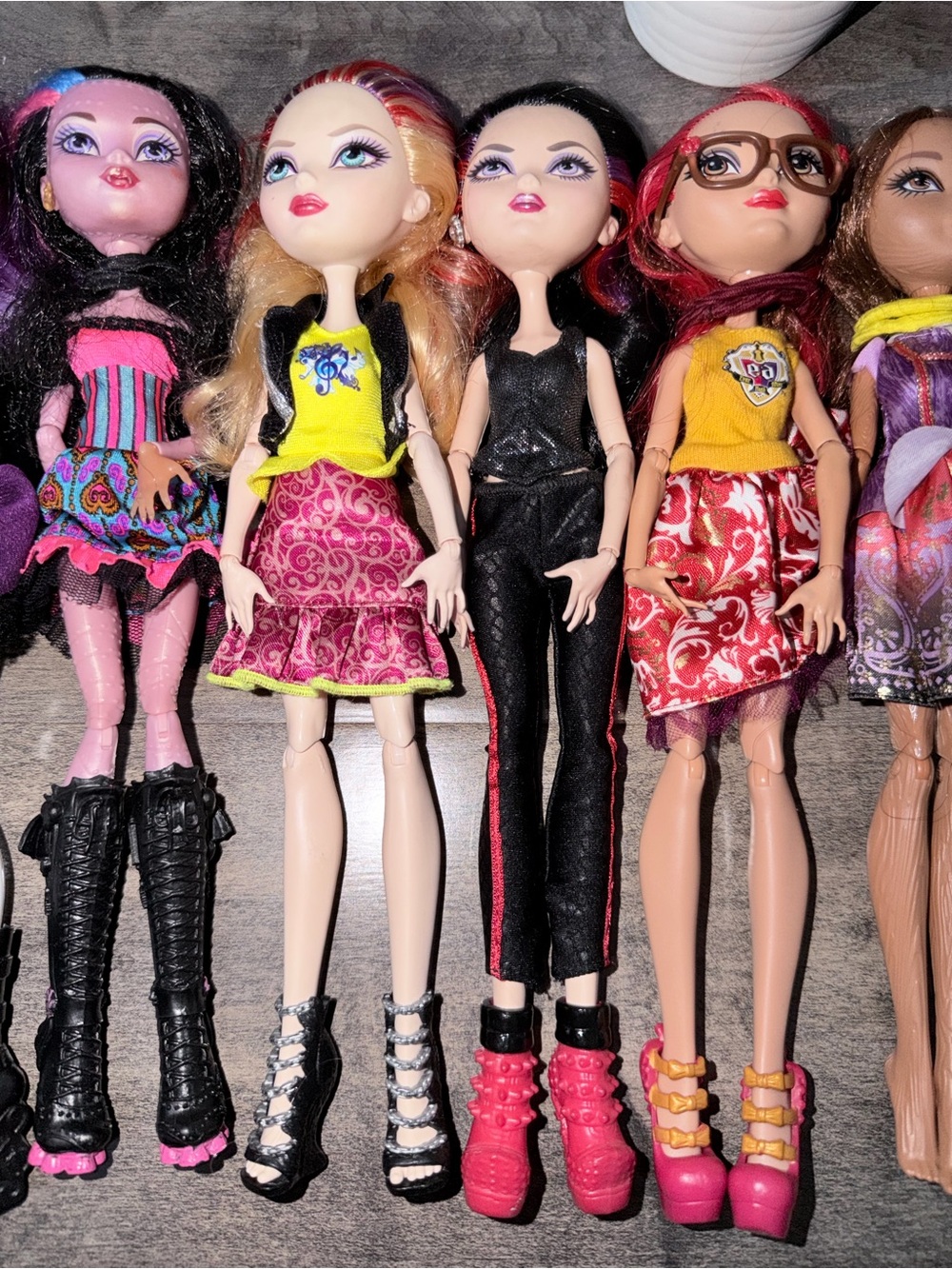 Monster High/ 4 Ever After High Girls Dolls - Assorted styles Lot of 12 - Picture 3 of 9